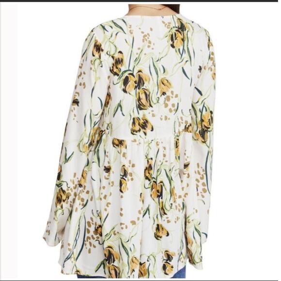 Free People Boho Bella Floral Print Bell Sleeve Tunic Top Size XS - Picture 2 of 8